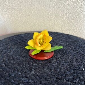 Yellow Daffodil Flower Home Accent